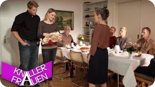 Willkommensgeschenk  Knallerfrauen mit Martina Hill  Die 3 Staffel [upl. by Zsolway]