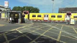 Birkdale Level Crossing [upl. by Ainala76]