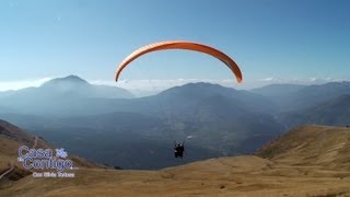 Parapente Como Volar impresionante y seguro Silvia sobrevuela el Pirineo [upl. by Westley]